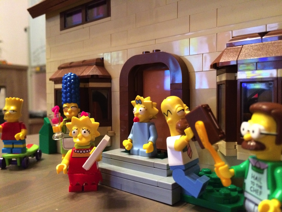 The Simpsons House - Figures
