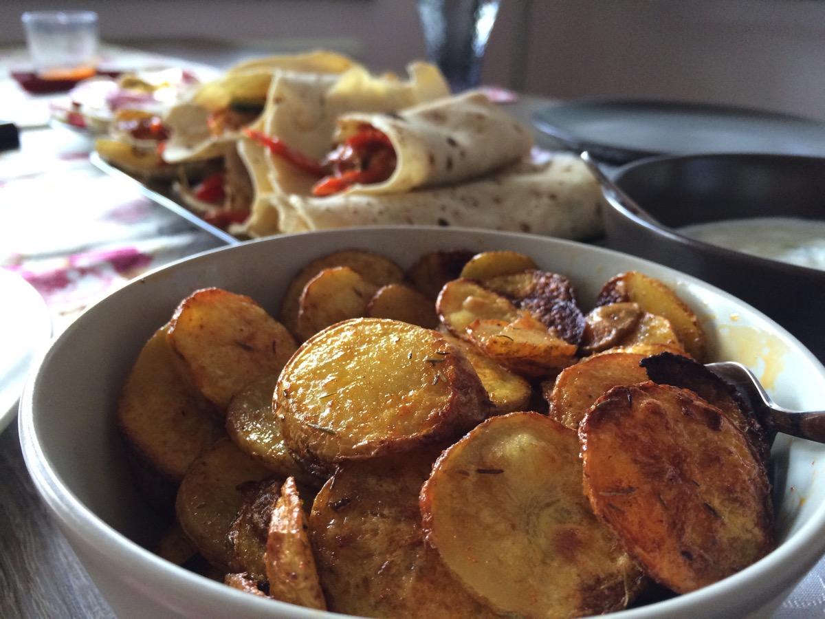 Vegetable Enchiladas with self-made Potatoe Chips